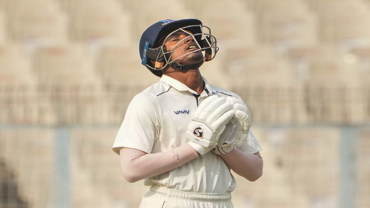 সপ্তম উইকেটে শতরানের পার্টনারশিপ