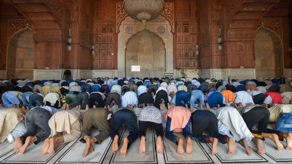 শহরের উপকণ্ঠে মসজিদের জমি