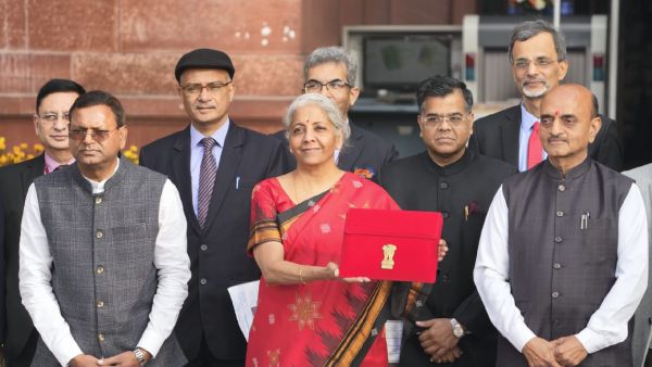 বিশেষ অনুষ্ঠানের জন্য শাড়ি বিশেষ অনুষ্ঠানের জন্য শাড়ি