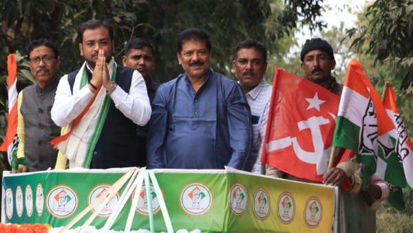  একসঙ্গেই স্লোগান ইনকিলাব জিন্দাবাদ