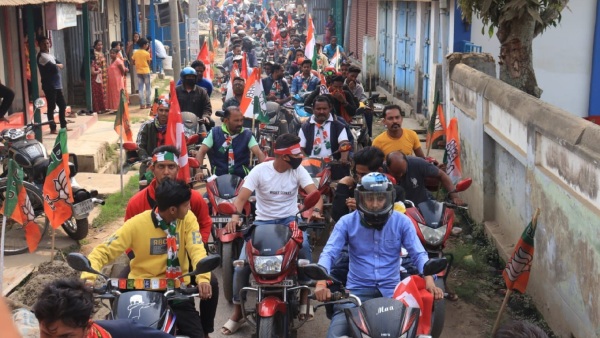 'চাপে' বিজেপি