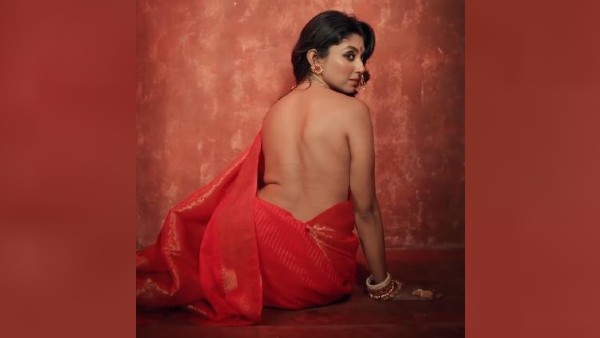 দারুণ সুন্দর লাগছে অভিনেত্রীকে দারুণ সুন্দর লাগছে অভিনেত্রীকে