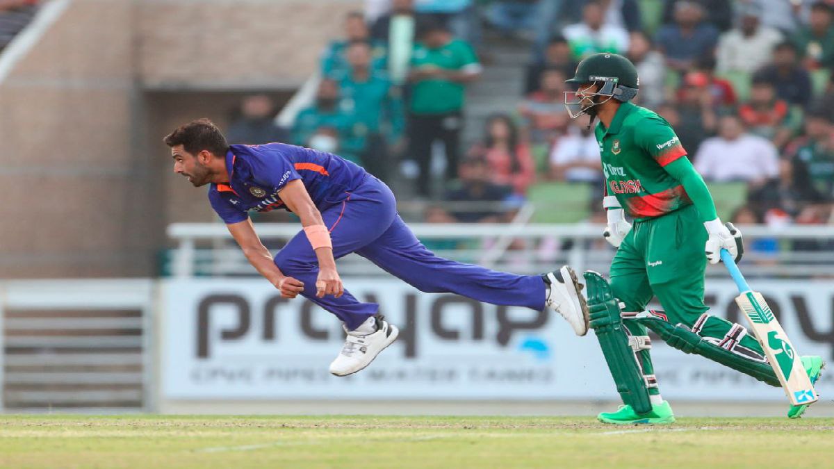 আত্মবিশ্বাসী দীপক আত্মবিশ্বাসী দীপক