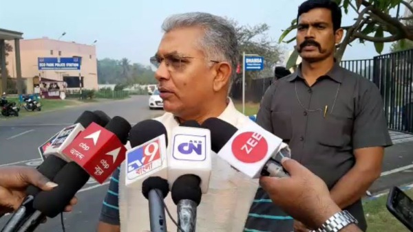 তৃণমূল মৃত্যুর দিকে এগোচ্ছে তৃণমূল মৃত্যুর দিকে এগোচ্ছে