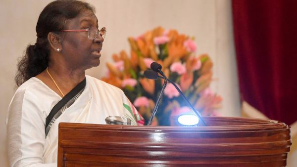 বারাণসী সফরে রাষ্ট্রপতি বারাণসী সফরে রাষ্ট্রপতি