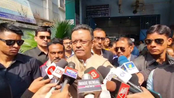 পঞ্চায়েত ভোটে হারের ভয়ে তাঁকে আটকে রাখার চেষ্টা 