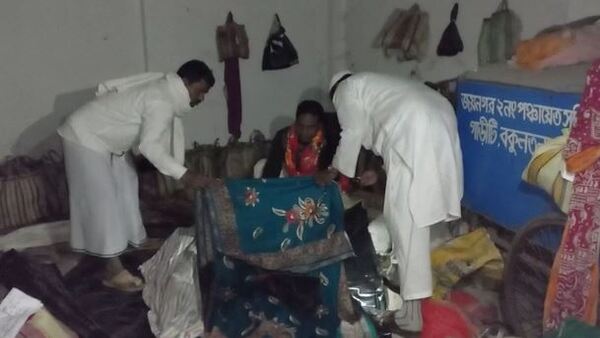 গ্রামের অনুষ্ঠানে গ্যাস সিলিন্ডার বিস্ফোরণ গ্রামের অনুষ্ঠানে গ্যাস সিলিন্ডার বিস্ফোরণ