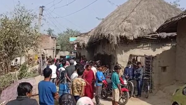 বাবা পেশায় হকার বাবা পেশায় হকার