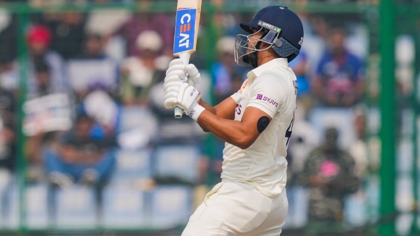 শ্রীলঙ্কার ধরা ছোঁয়ার বাইরে যেতে ভারতের দরকার শ্রীলঙ্কার ধরা ছোঁয়ার বাইরে যেতে ভারতের দরকার