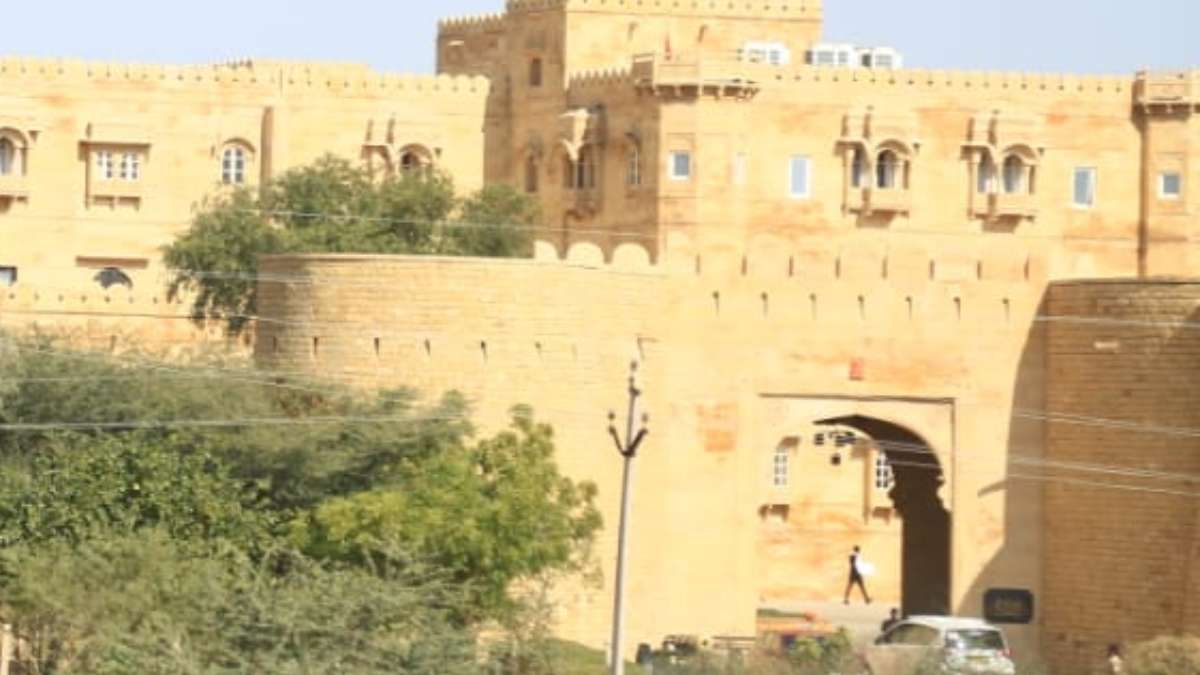 কারা উপস্থিত হবেন