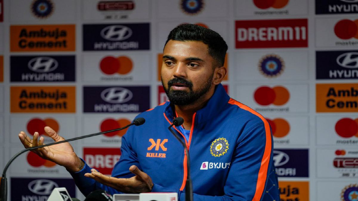 তিন স্পিনার খেলানো প্রসঙ্গে