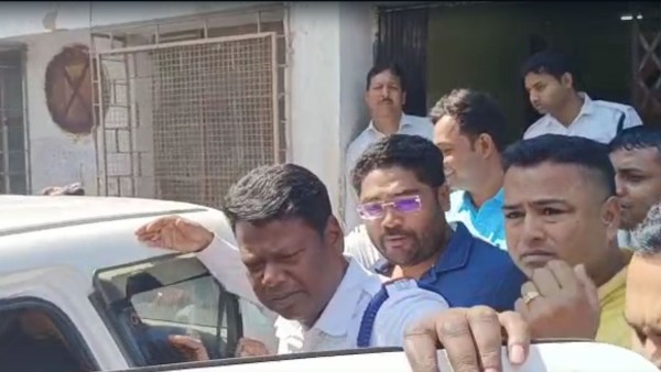 কালীঘাটের কাকুকে নিয়ে কী বললেন কুন্তল ঘোষ কালীঘাটের কাকুকে নিয়ে কী বললেন কুন্তল ঘোষ