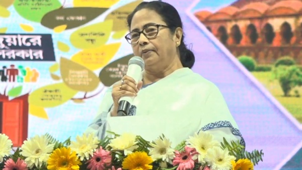 মিথ্যা প্রতিশ্রুতি দিয়ে ভোট নিয়ে যায়