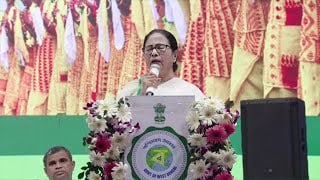 বাঁকুড়ায় মানুষের জয়গান গাইলেন মমতা