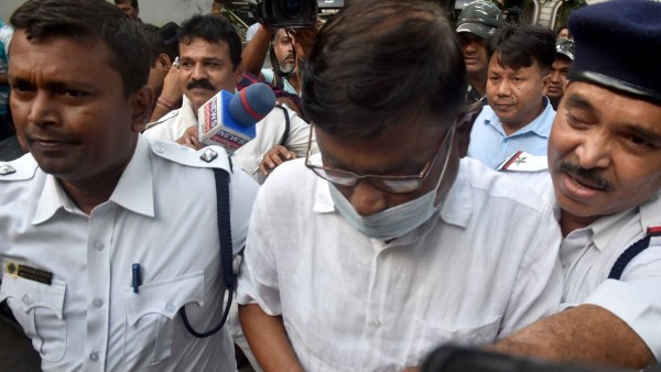ঠিক কি হয়েছিল ঠিক কি হয়েছিল