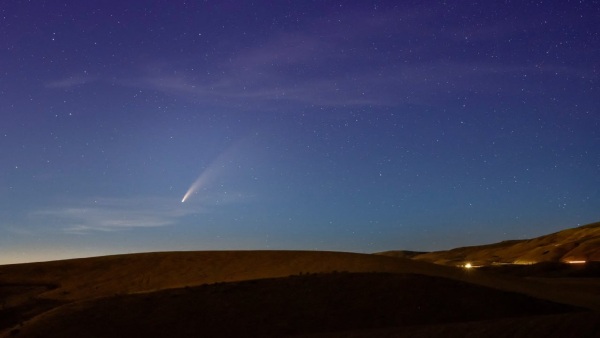 উল্কাপিণ্ড টুকরো টুকরো হয়ে যায় বায়ুমণ্ডলে এসে