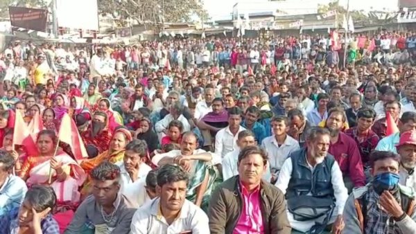 সালারে নিশানায় রাজ্য সরকার