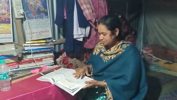 ১৫ বছর পরে পড়াশোনা শুরু