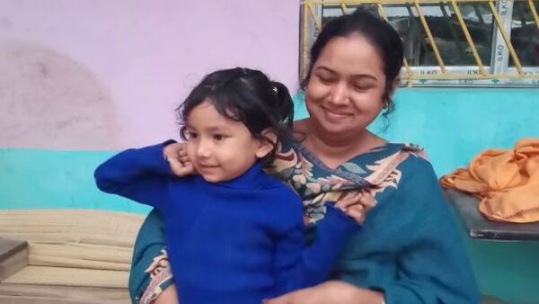 স্বামী পরিত্যক্তার লড়াই