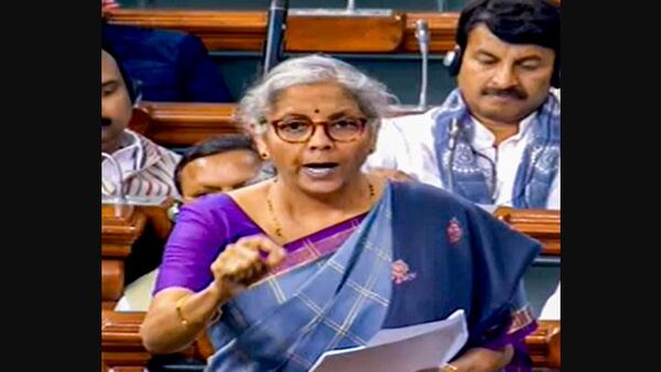 নির্মলার মুখে তৃণমূলের স্লোগান নির্মলার মুখে তৃণমূলের স্লোগান