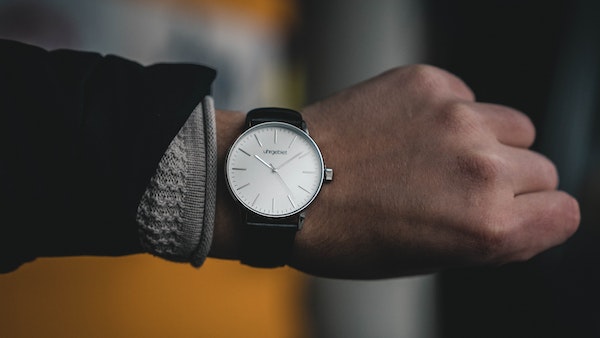 বাস্তবের সঙ্গে মিল নেই