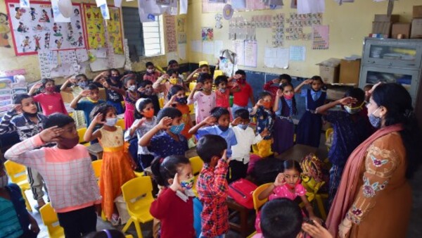 প্রতিযোগিতামূলক পরীক্ষায় বসার অসুবিধা