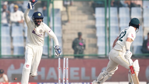 ৯৫ রান পর্যন্ত তিন উইকেট ছিল, তারপরই ধস নামে