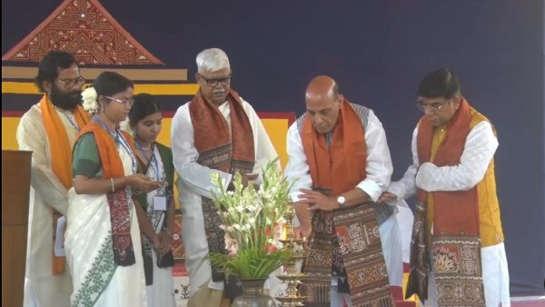 বিবিসির বিতর্কিত তথ্যচিত্র দেখানোর চেষ্টা বিবিসির বিতর্কিত তথ্যচিত্র দেখানোর চেষ্টা