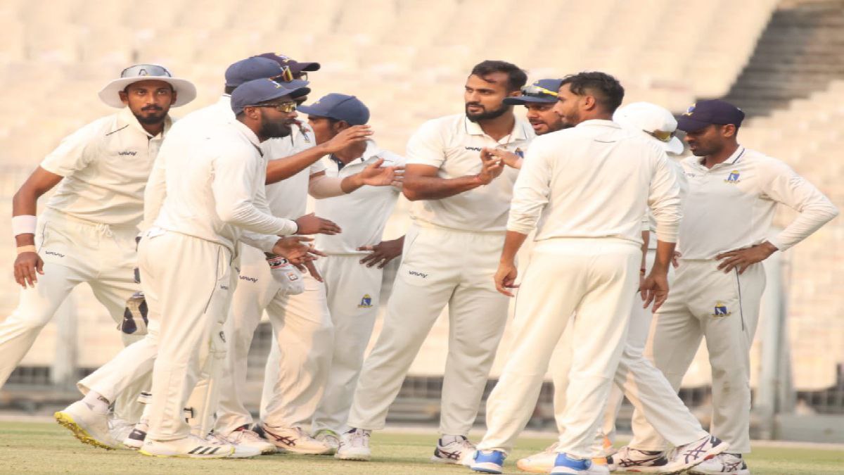 মনোজের দুই নির্দেশ