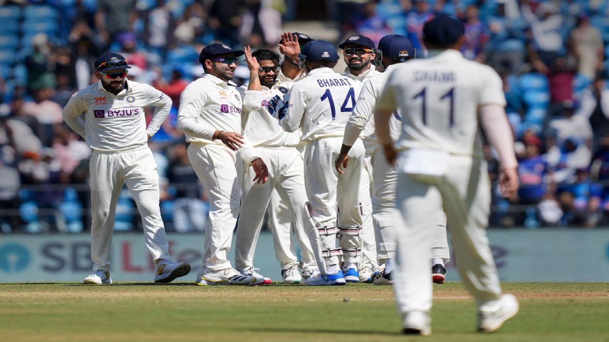 চাপে অস্ট্রেলিয়া