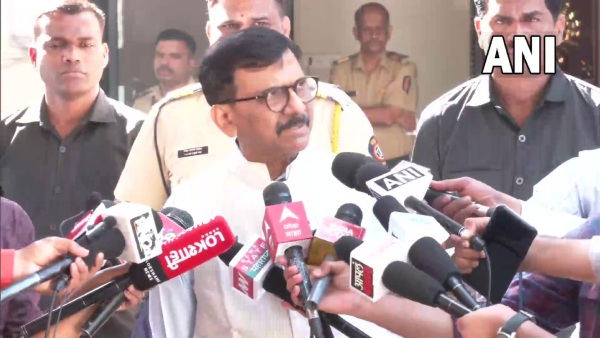 শিবসেনা দেশের অন্যতম প্রাচীন দল