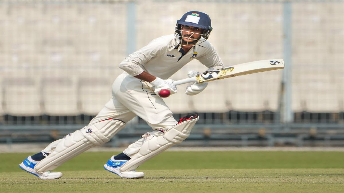 শাহবাজ-অভিষেকের লড়াই