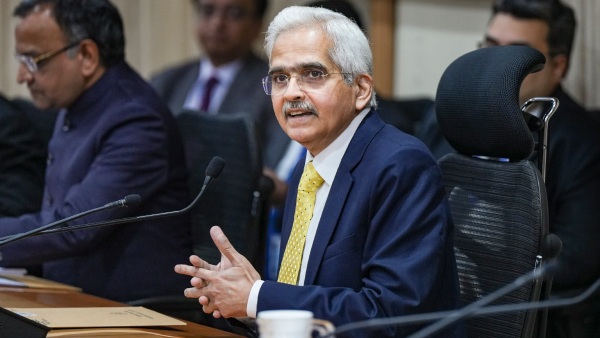  আদানি গোষ্ঠীর নাম উল্লেখ করেননি