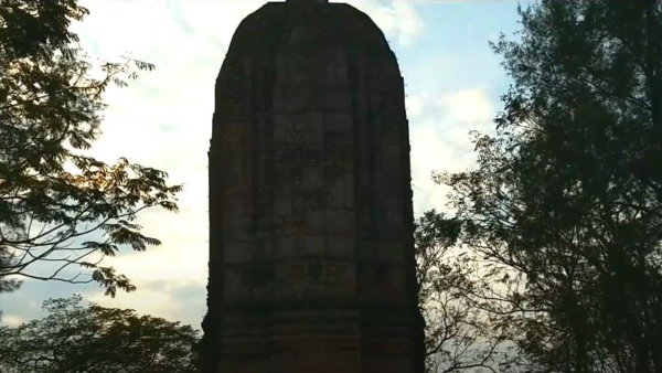 ঘরের কাছেই বেড়ানো ঘরের কাছেই বেড়ানো