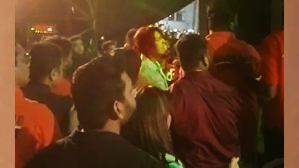 ভিডিওটি ভাইরাল হয়েছে ভিডিওটি ভাইরাল হয়েছে