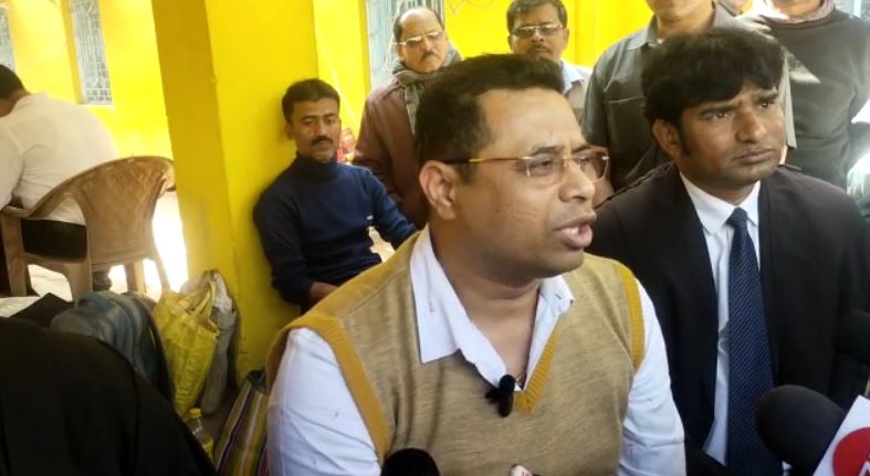 সুজাতা করজোড়ে বলেন, 'যা সত্য তা-ই লিখবেন সুজাতা করজোড়ে বলেন, 'যা সত্য তা-ই লিখবেন