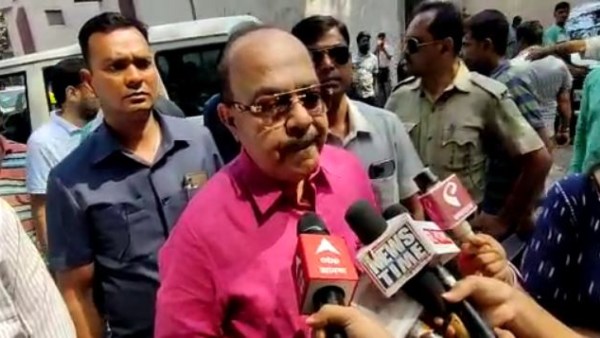 দেরিতে হাজিরা দেওয়ার জন্য ভর্ৎসনা দেরিতে হাজিরা দেওয়ার জন্য ভর্ৎসনা