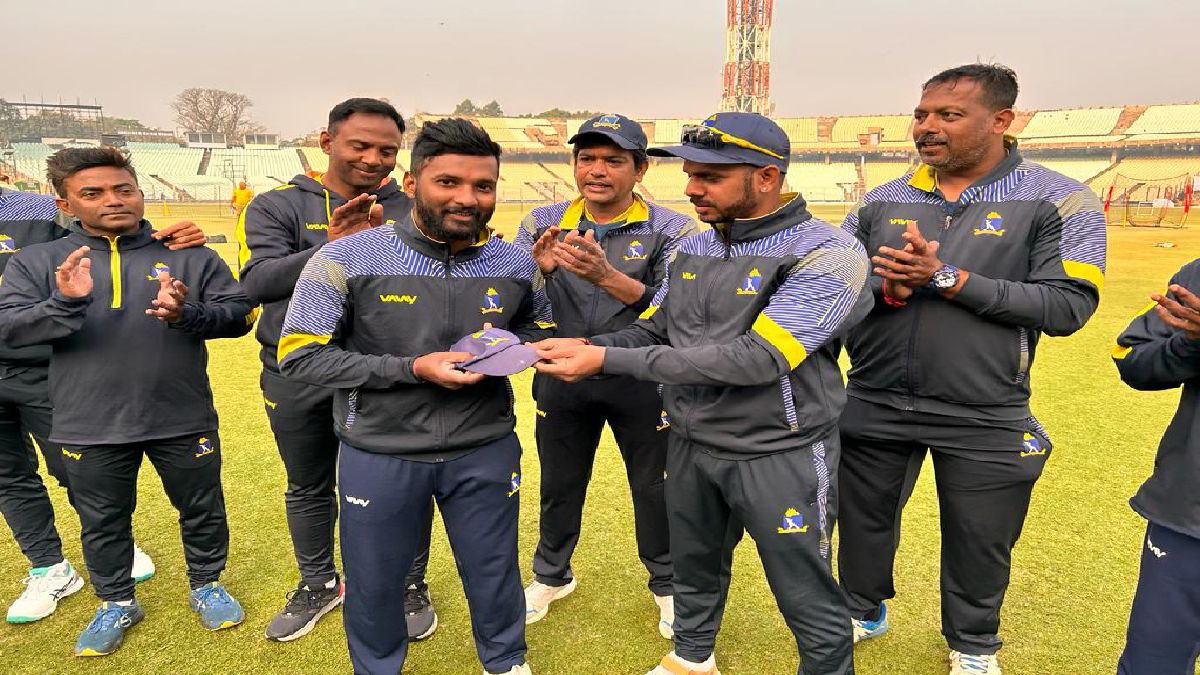 সুমন্তর অভিষেক