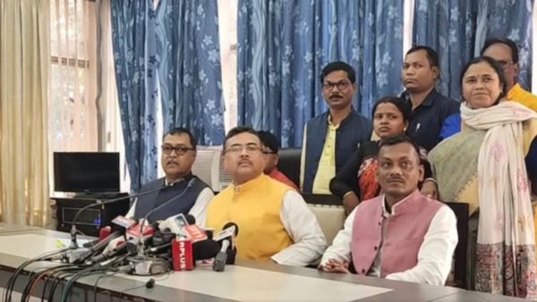 কেন মিড-ডে মিলের টাকা অন্য খাতে