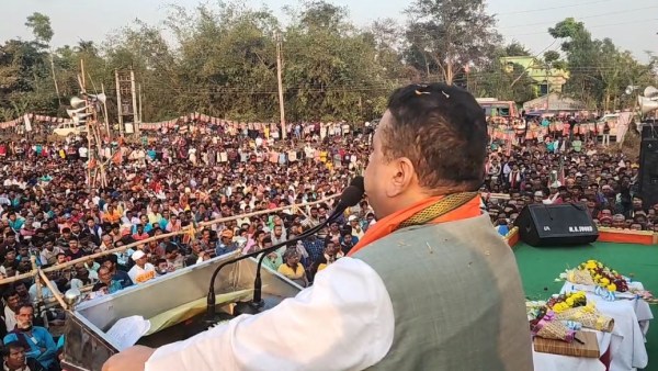 তৃণমূলের বিরুদ্ধে ফোটোশপে কারচুরির অভিযোগ