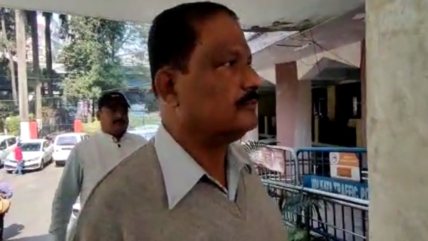 সোমবার আদালতে পেশ