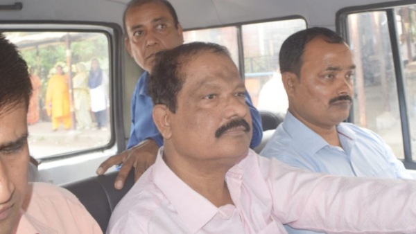 নতুন ব্যক্তির নাম