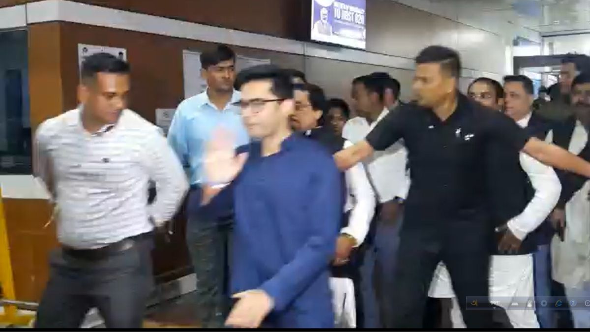 তবে ইঙ্গিতপূর্ণ মন্তব্য অভিষেকের
