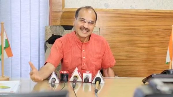 কলকাতার 'ডাক্তারবাবু'কে নিশানা