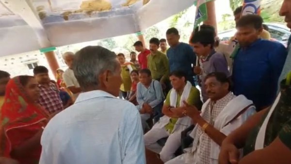 শিক্ষকরা 'চোর'