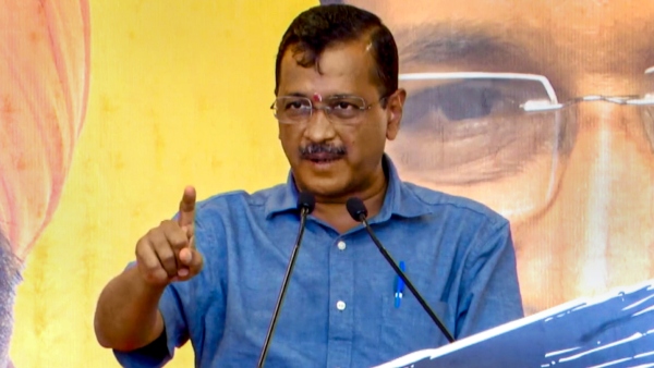দিল্লির বাজেট পেশে 'বাধা'