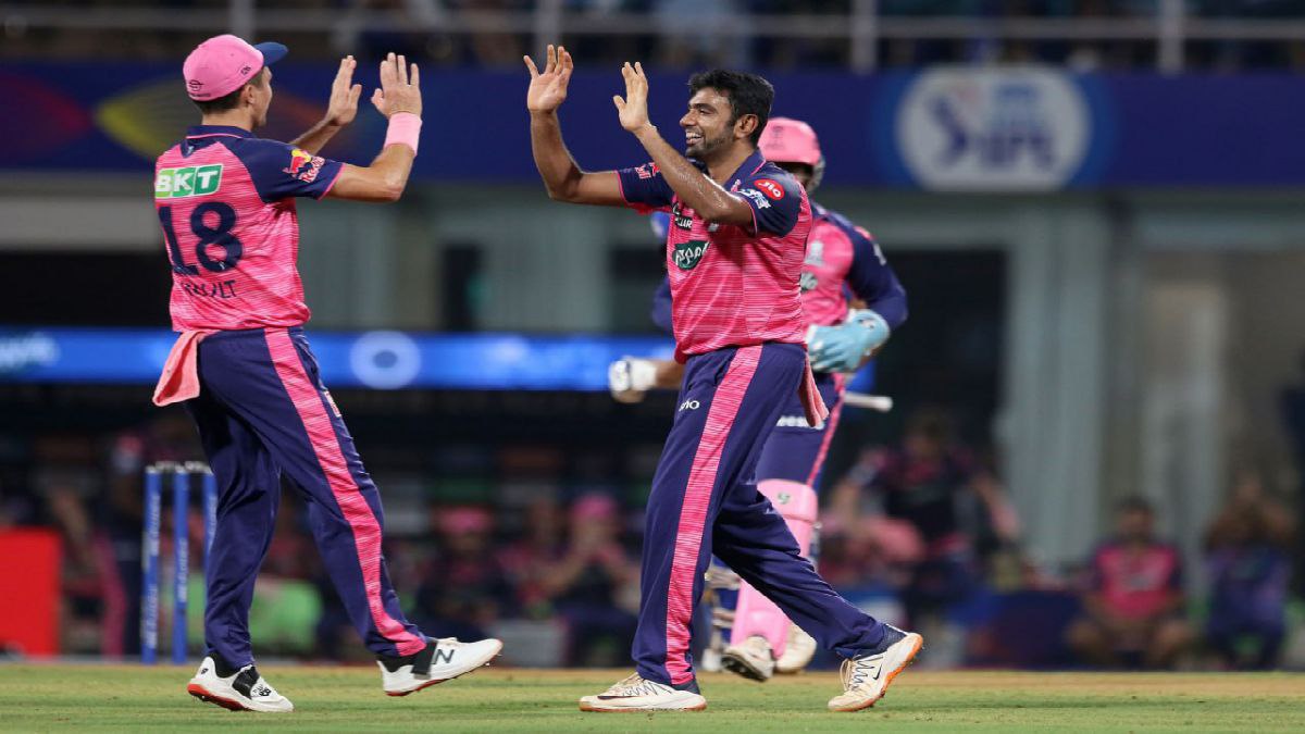 দলে রয়েছেন কারা? দলে রয়েছেন কারা?