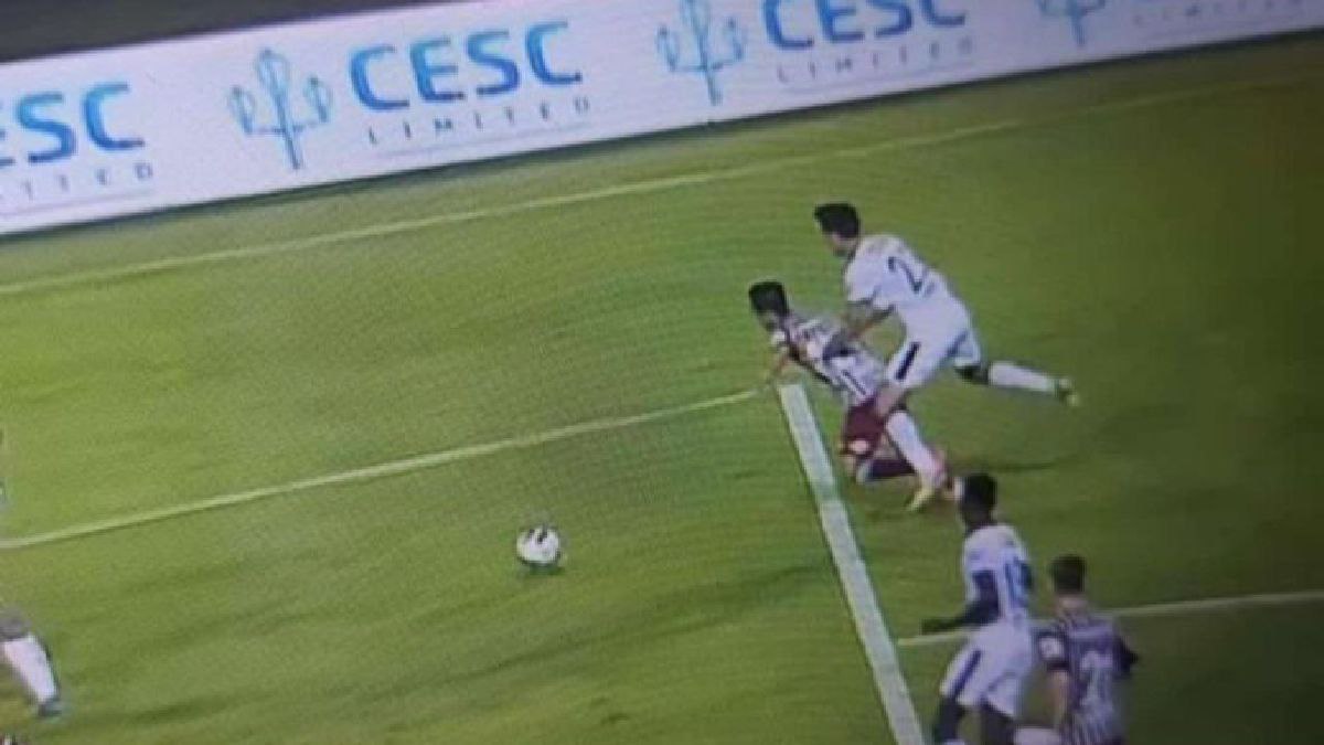 বিতর্কিত পেনাল্টি বিতর্কিত পেনাল্টি