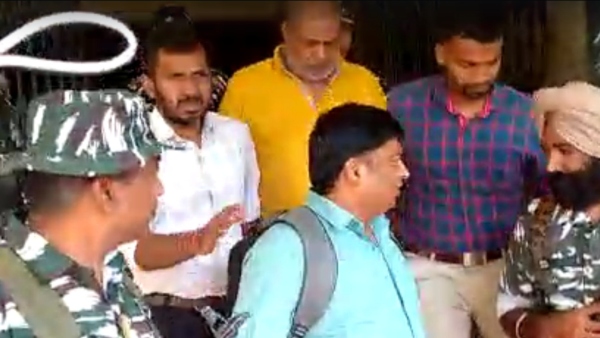 অয়ন শীলের অফিসে ২০১২-র টেট পরীক্ষার্থীদের নথি