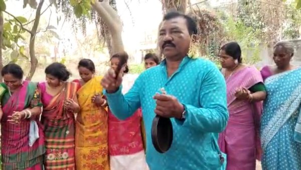 তিনদিনে শুধুই আনন্দ তিনদিনে শুধুই আনন্দ